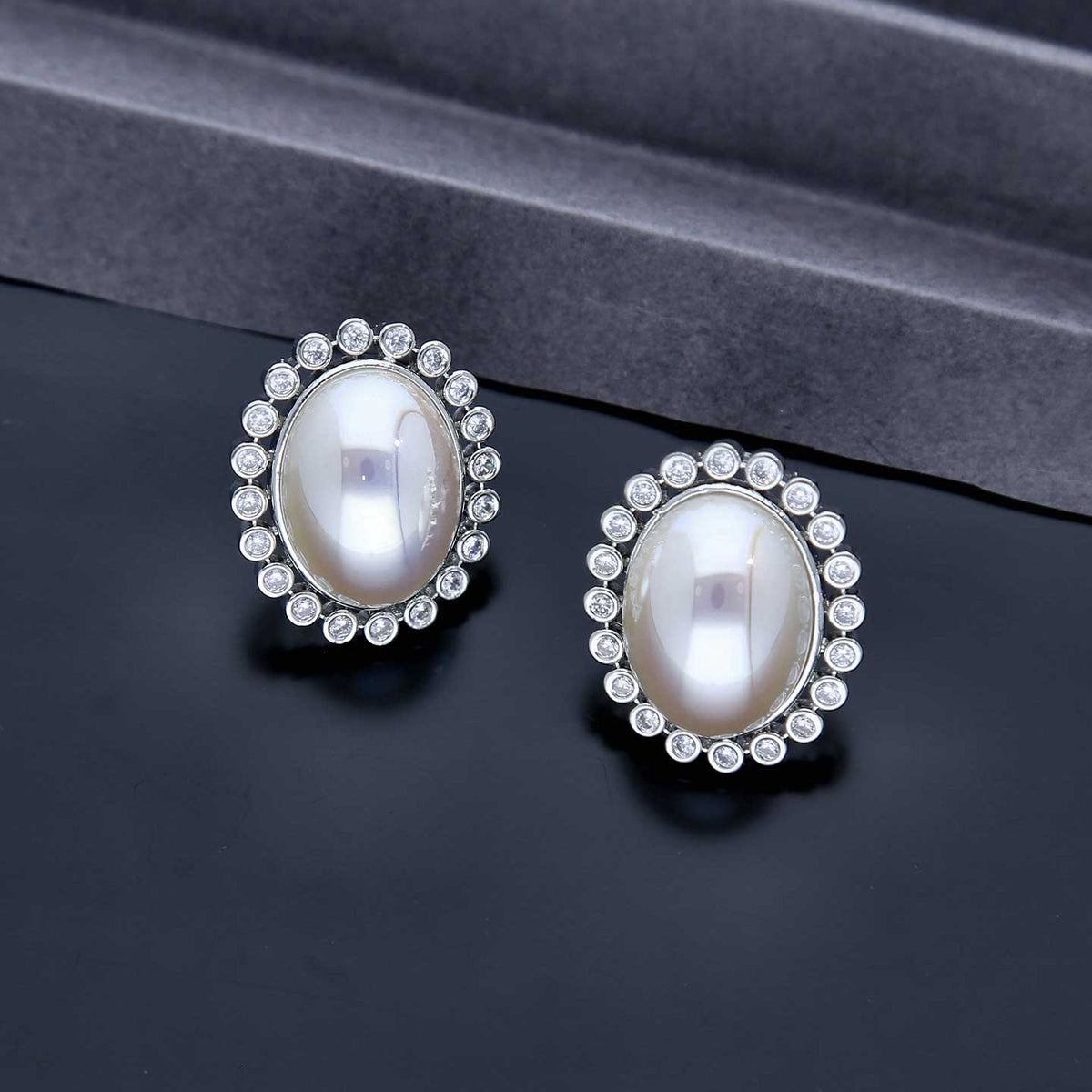Western Style Studs - ESKU301800027