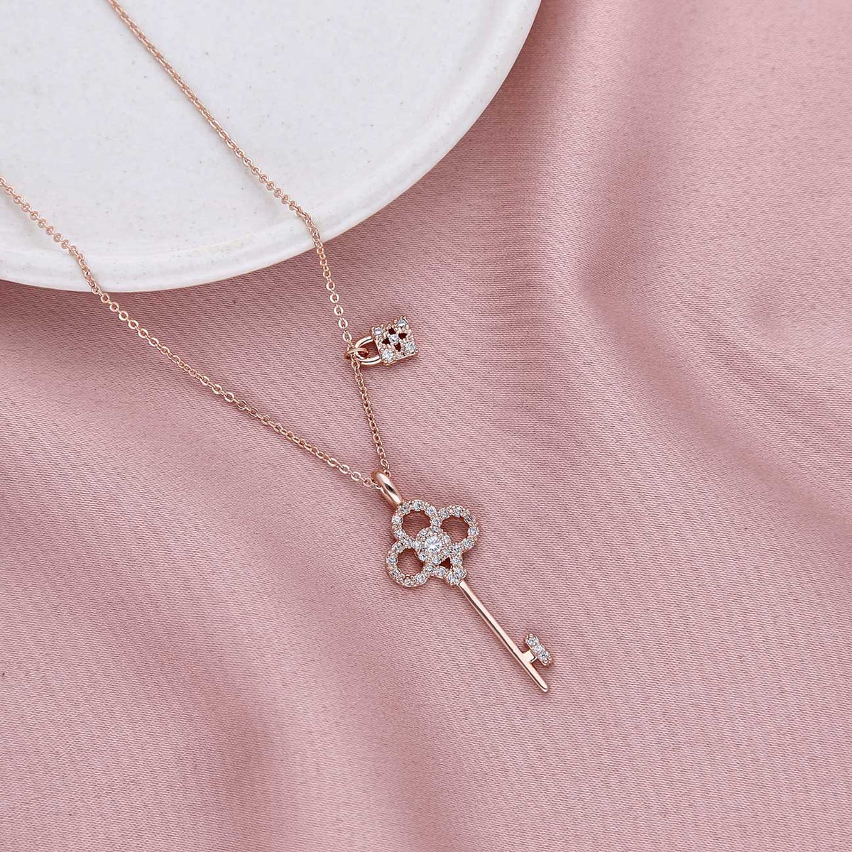 Key Small Lock Pendant - ESKU301800383