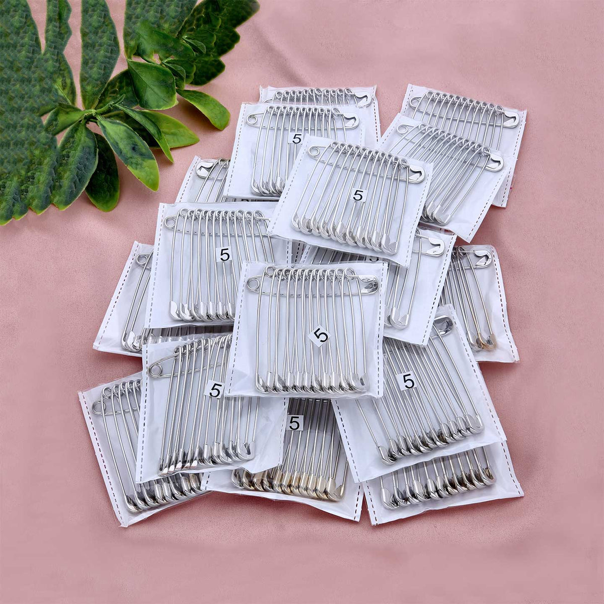 Safety Pins in Rhodium finish - 5 No - ESKU301800683