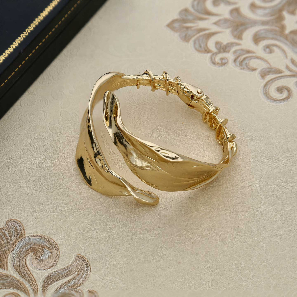 Leaf Motif Kada - ESKU302001423