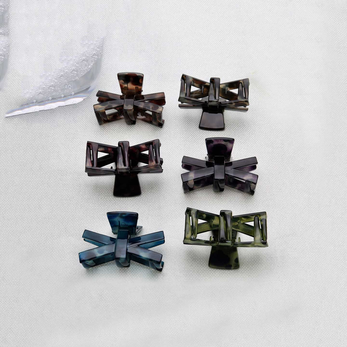 Pack of 12 Medium Hair Clips - ESKU302001695