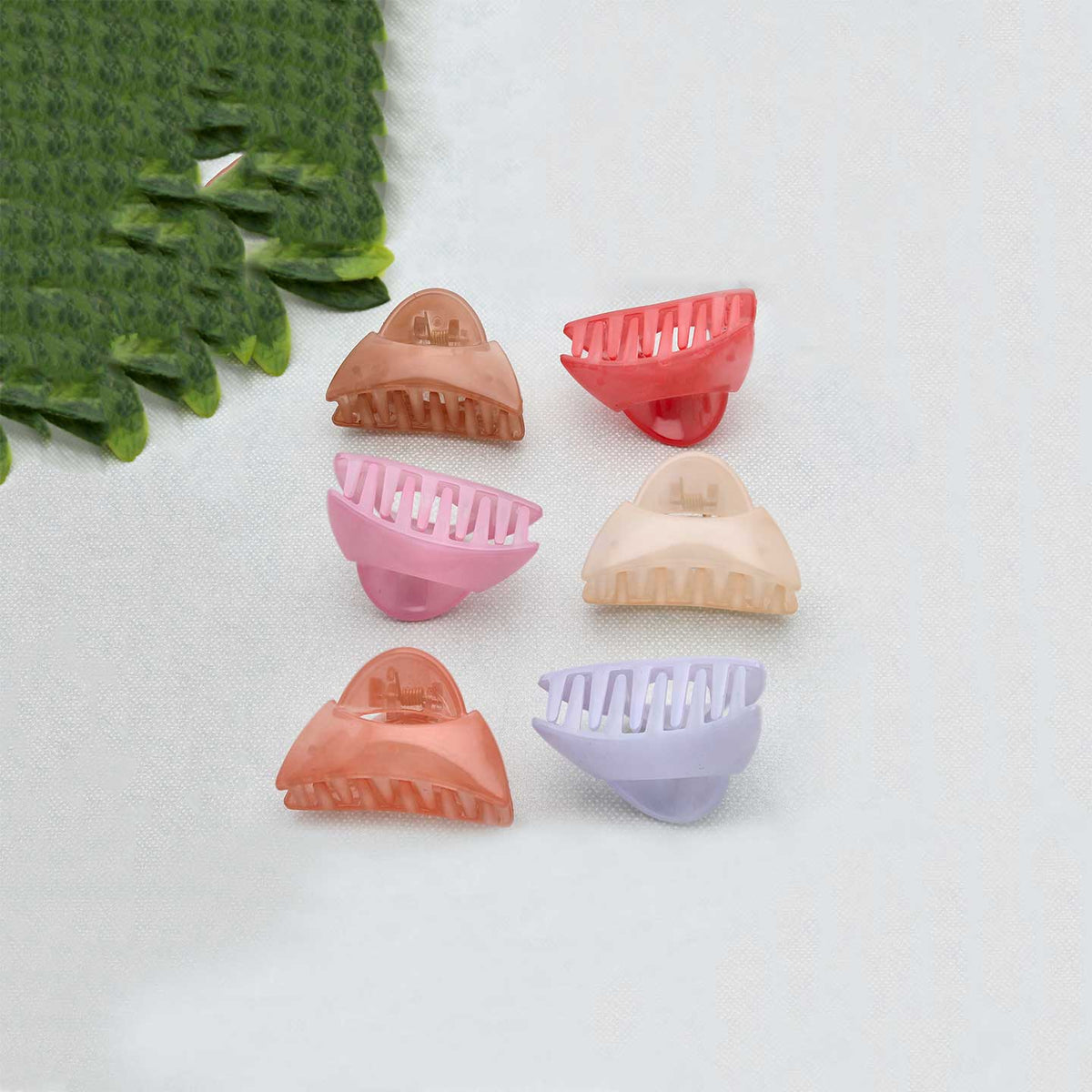 Multicolor Plastic Hair Clip - ESKU302001717