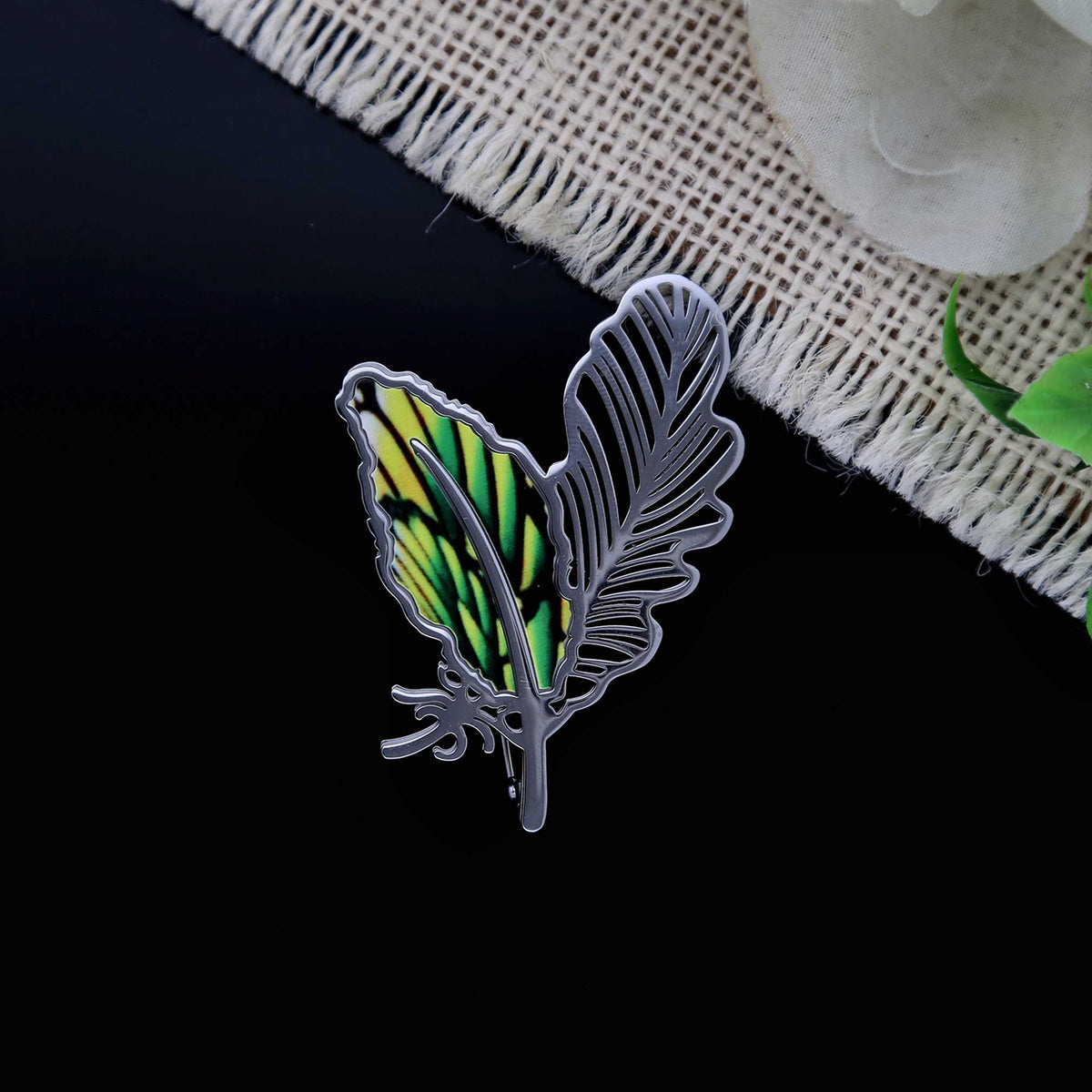 Fashion Leaf Brooch Pin - ESKU302303142