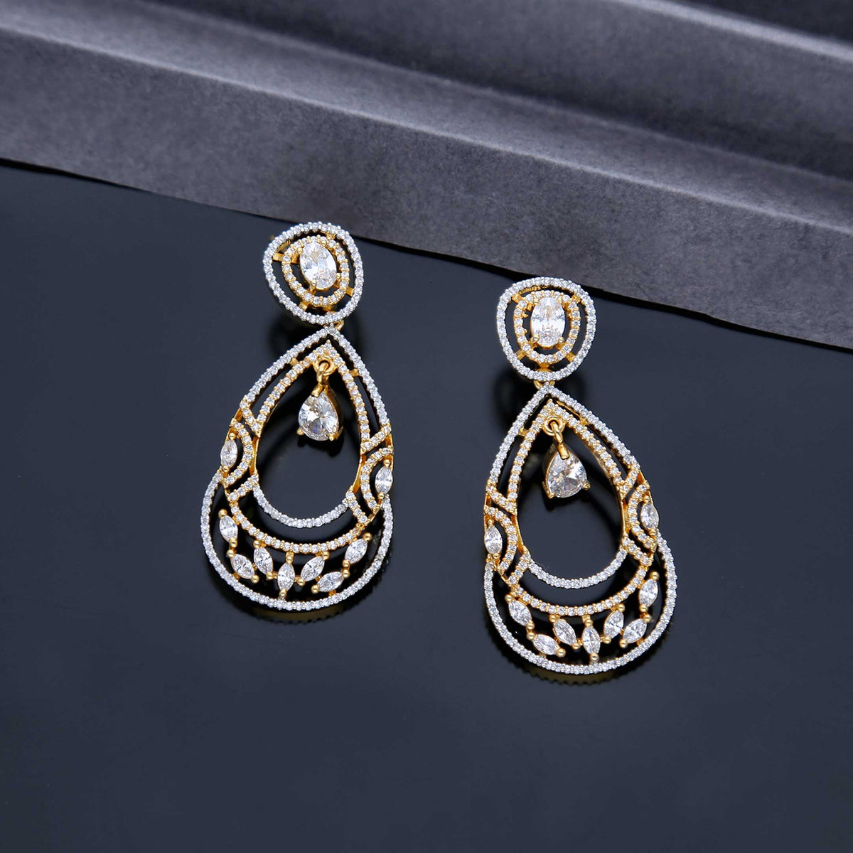 Traditional Style Earring - ESKU301800017