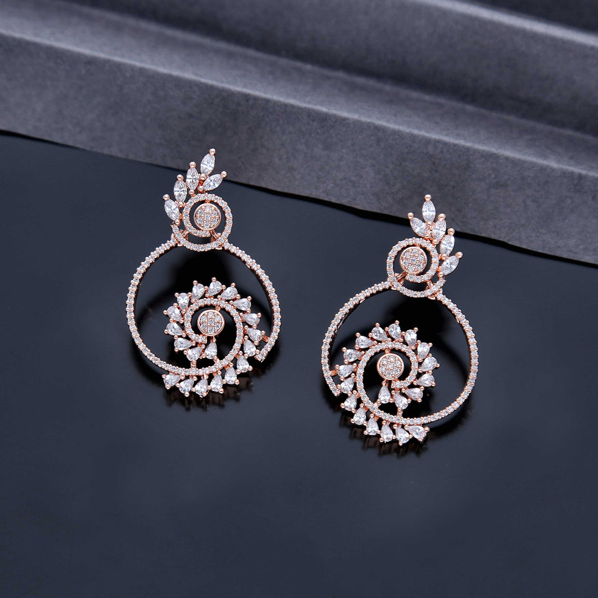 Dangler Earrings - ESKU301800018