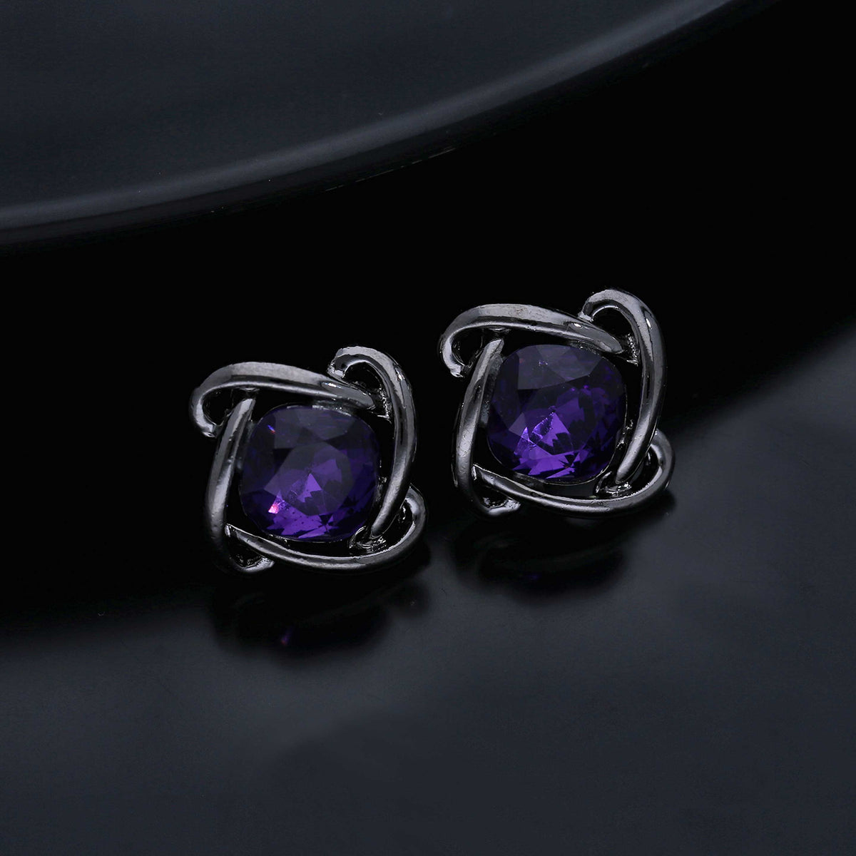 Small Diamond Stud Earrings - ESKU301800146