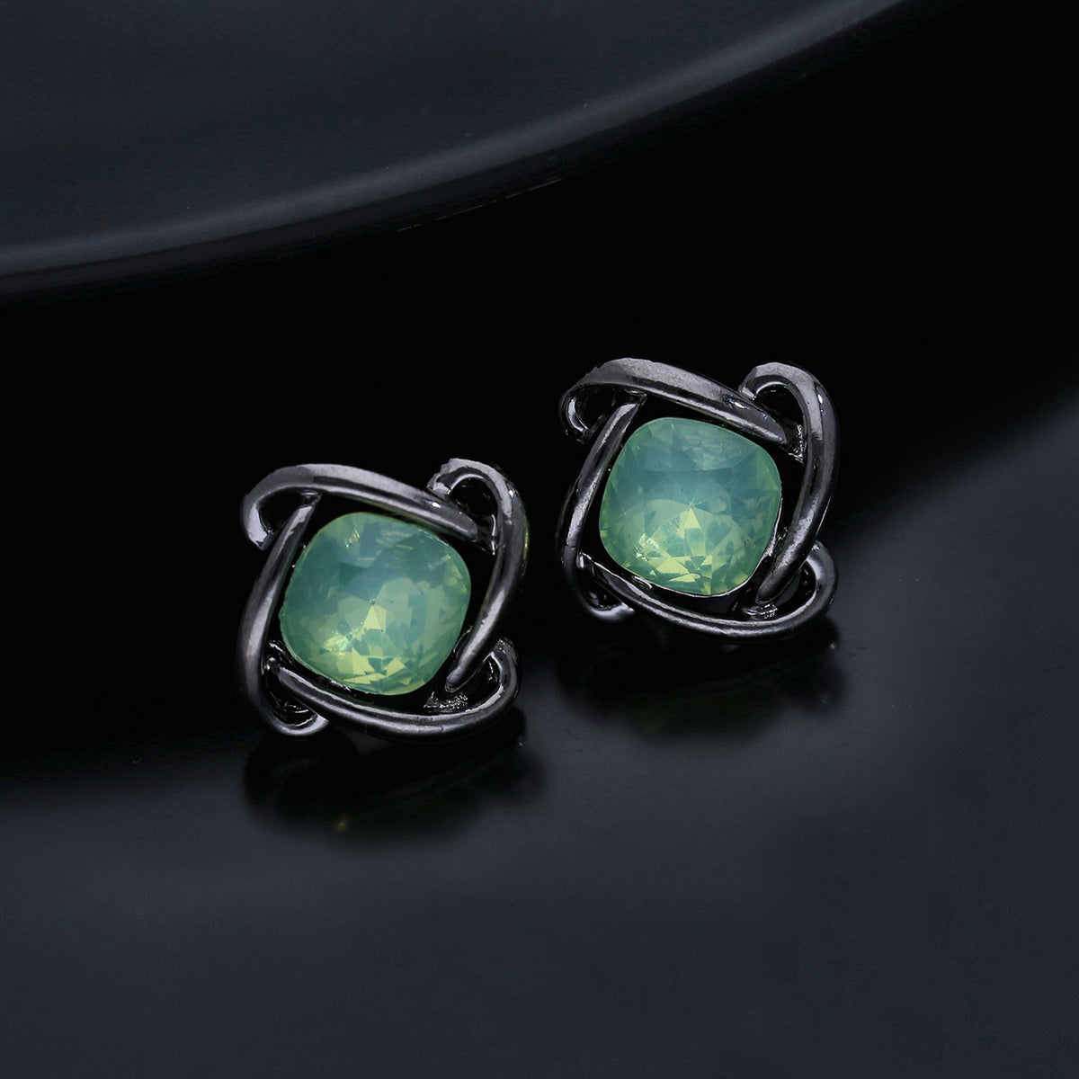 Small Diamond Stud Earrings - ESKU301800146