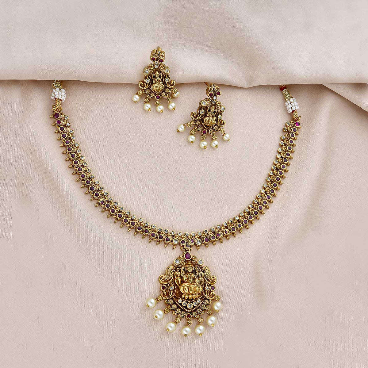 Elegant & Beautiful Necklace Set - ESKU301800370