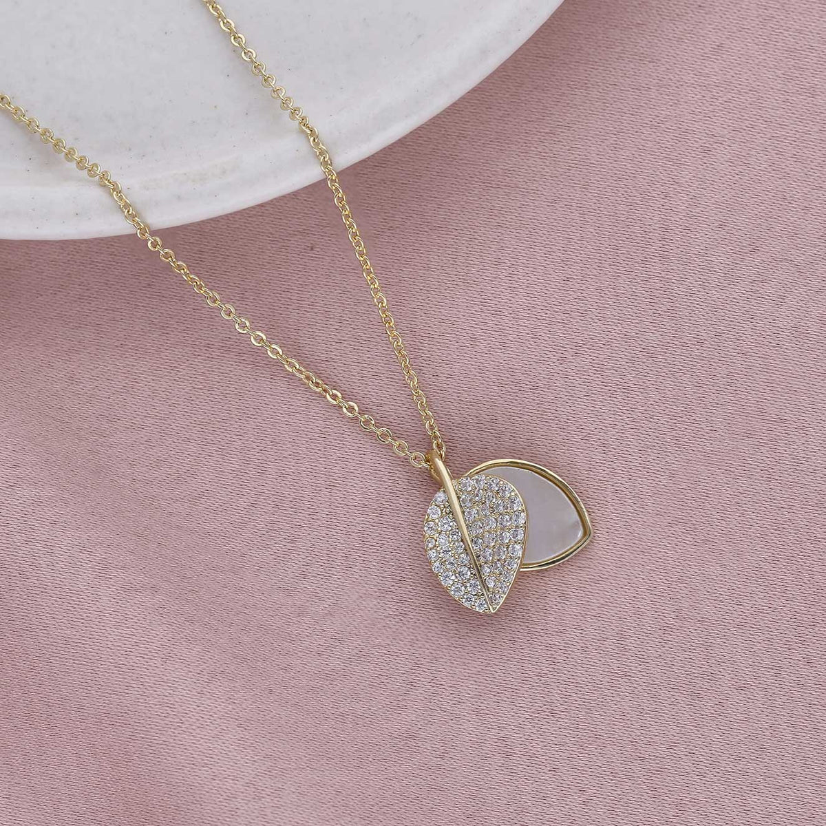 Diamond Studded Pendant With Chain - ESKU301800384