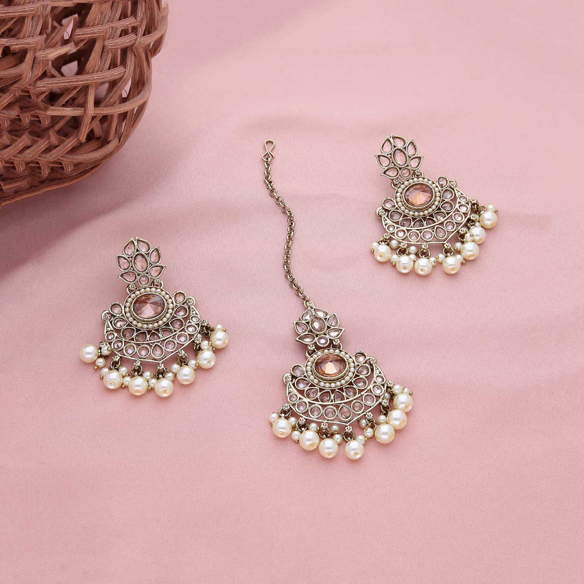 Dazzling Earring With Tikka - ESKU301800725
