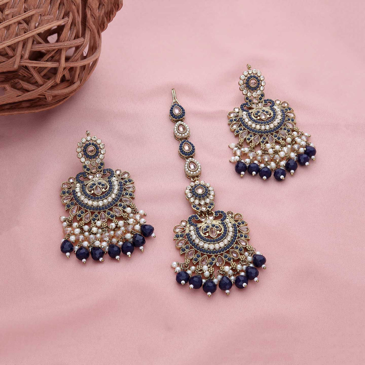 Unique Earring With Tikka - ESKU301800729