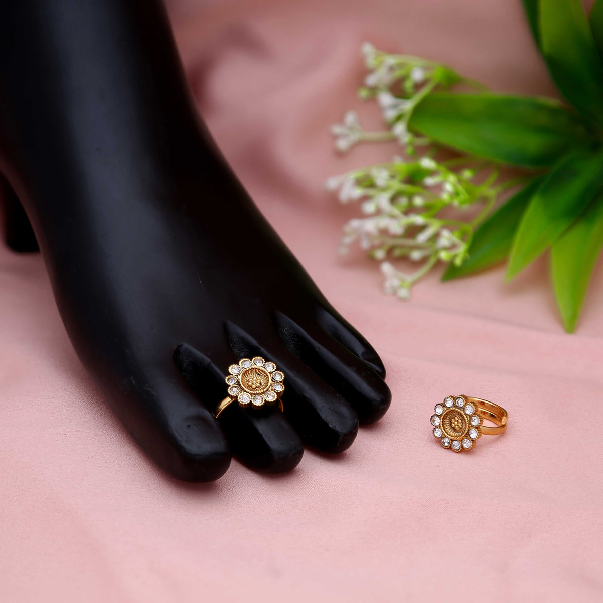 Dazzling Toe Ring - ESKU301800866