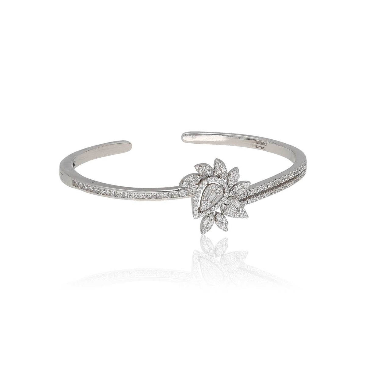 Glamorous Kada For Girls - ESKU301800982