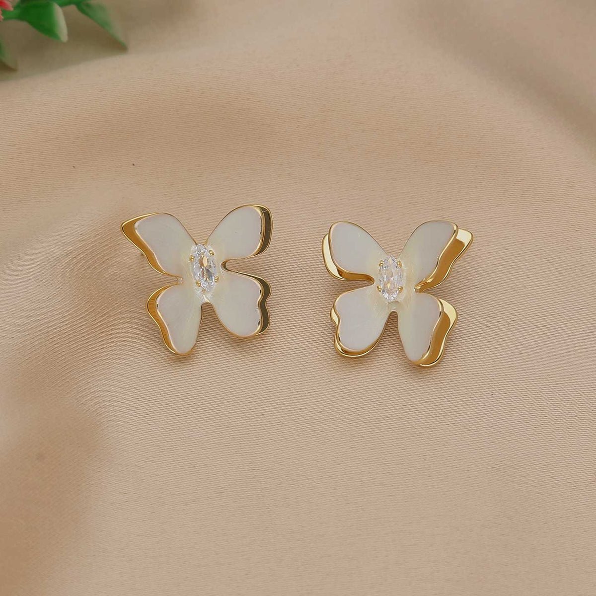 Ad Stone Stud Earrings - ESKU302001380