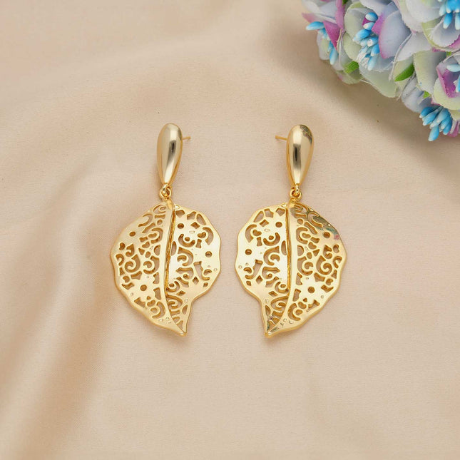 Unique Design Earring - ESKU302001394