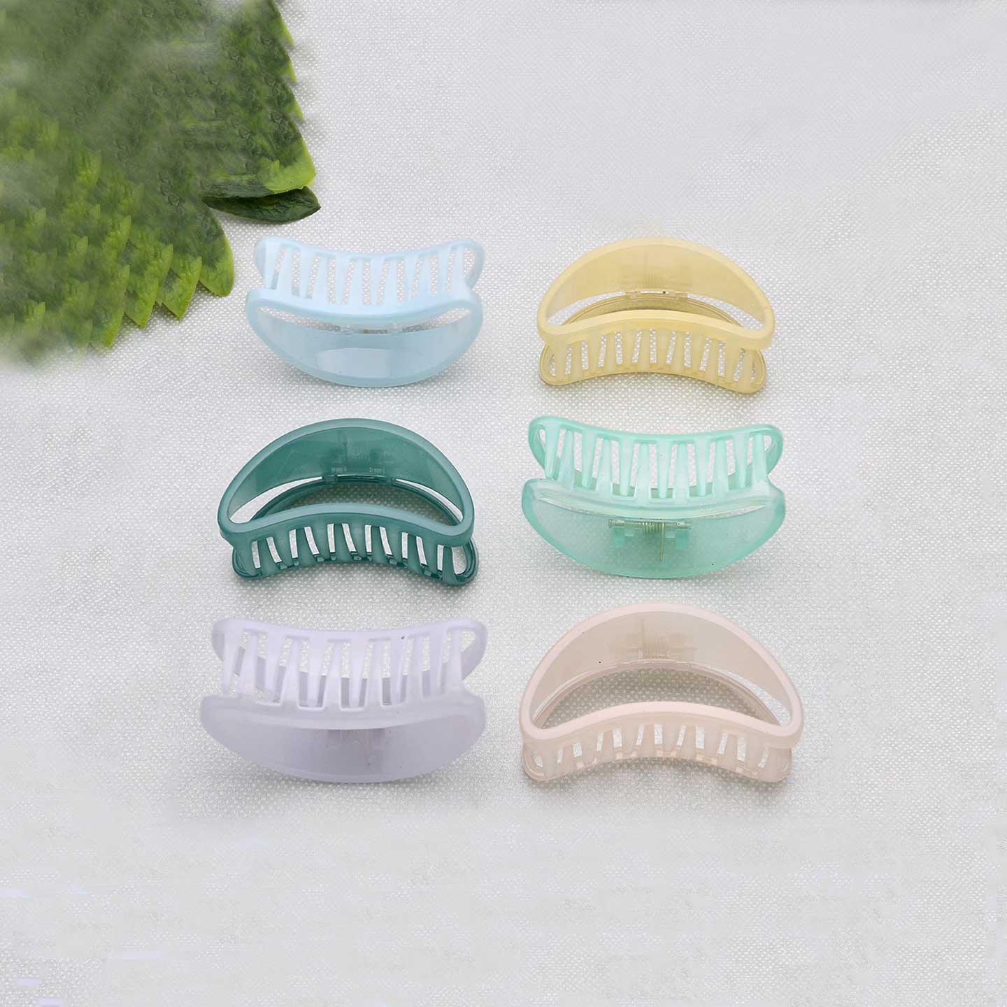 D Shape Hair Claw Clip - ESKU302001505
