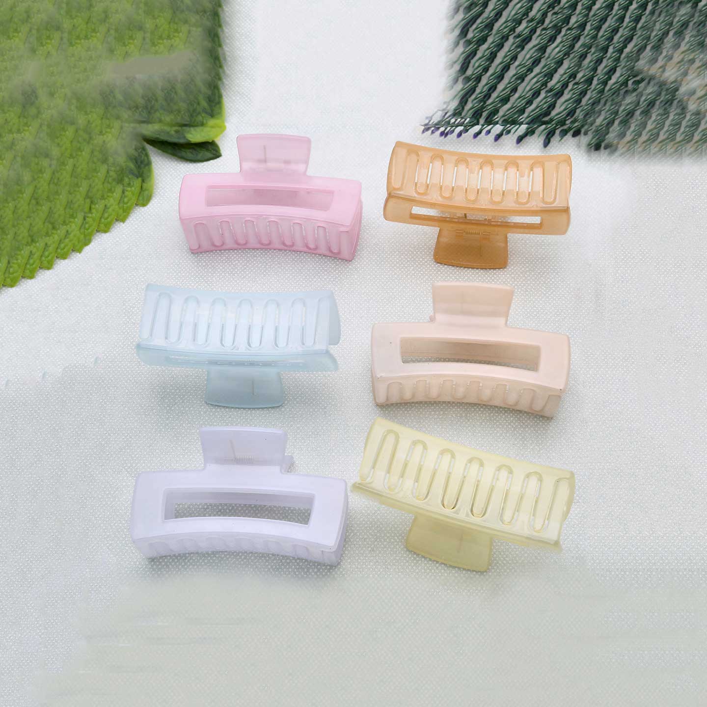 Unique Style Butterfly Clip - ESKU302001599