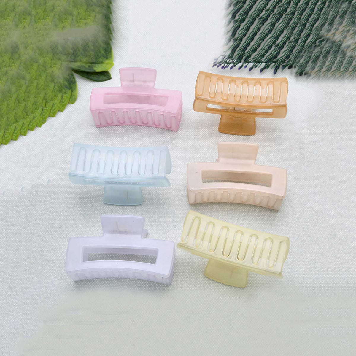 Unique Style Butterfly Clip - ESKU302001599