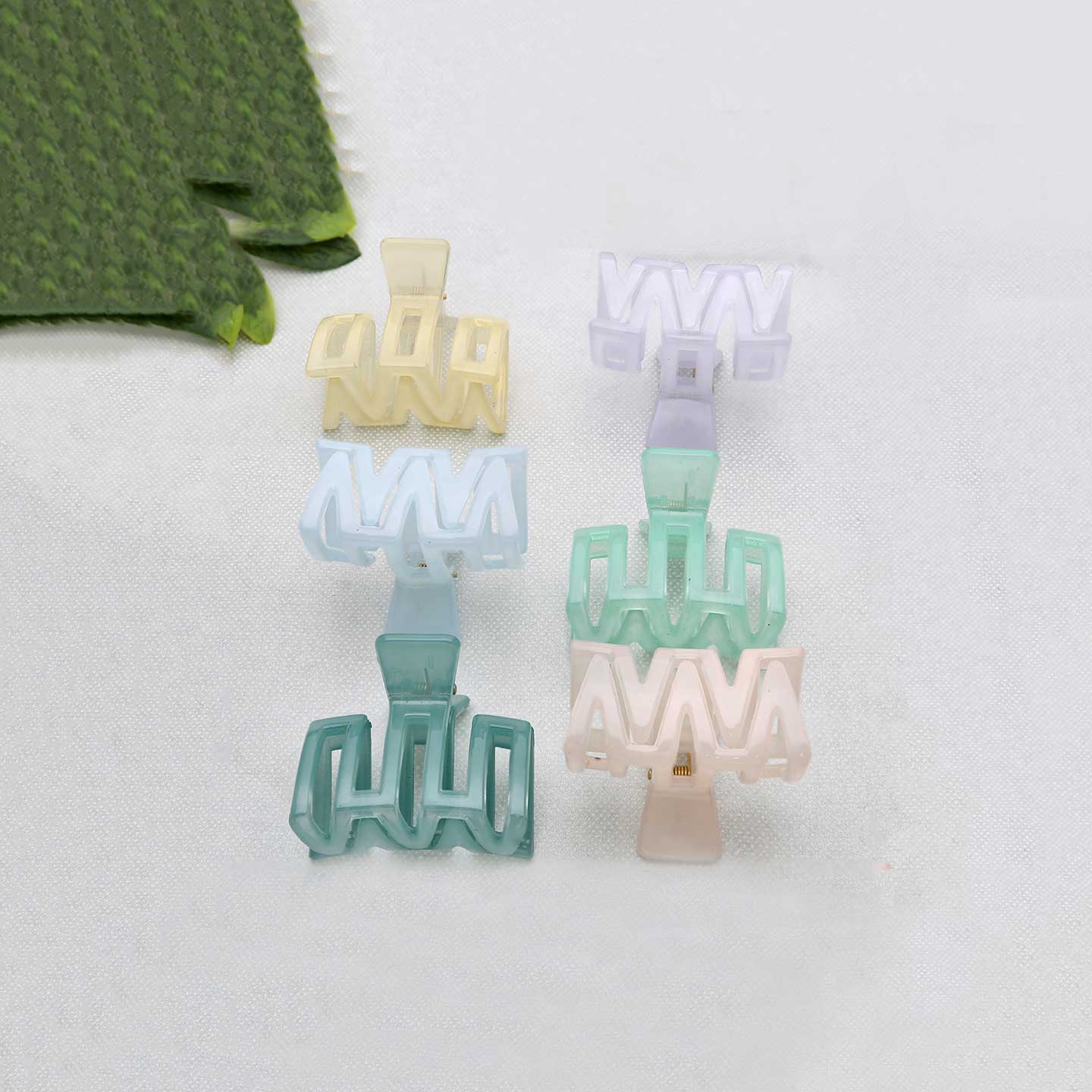 Medium Size Butterfly Hair Clips - ESKU302001679