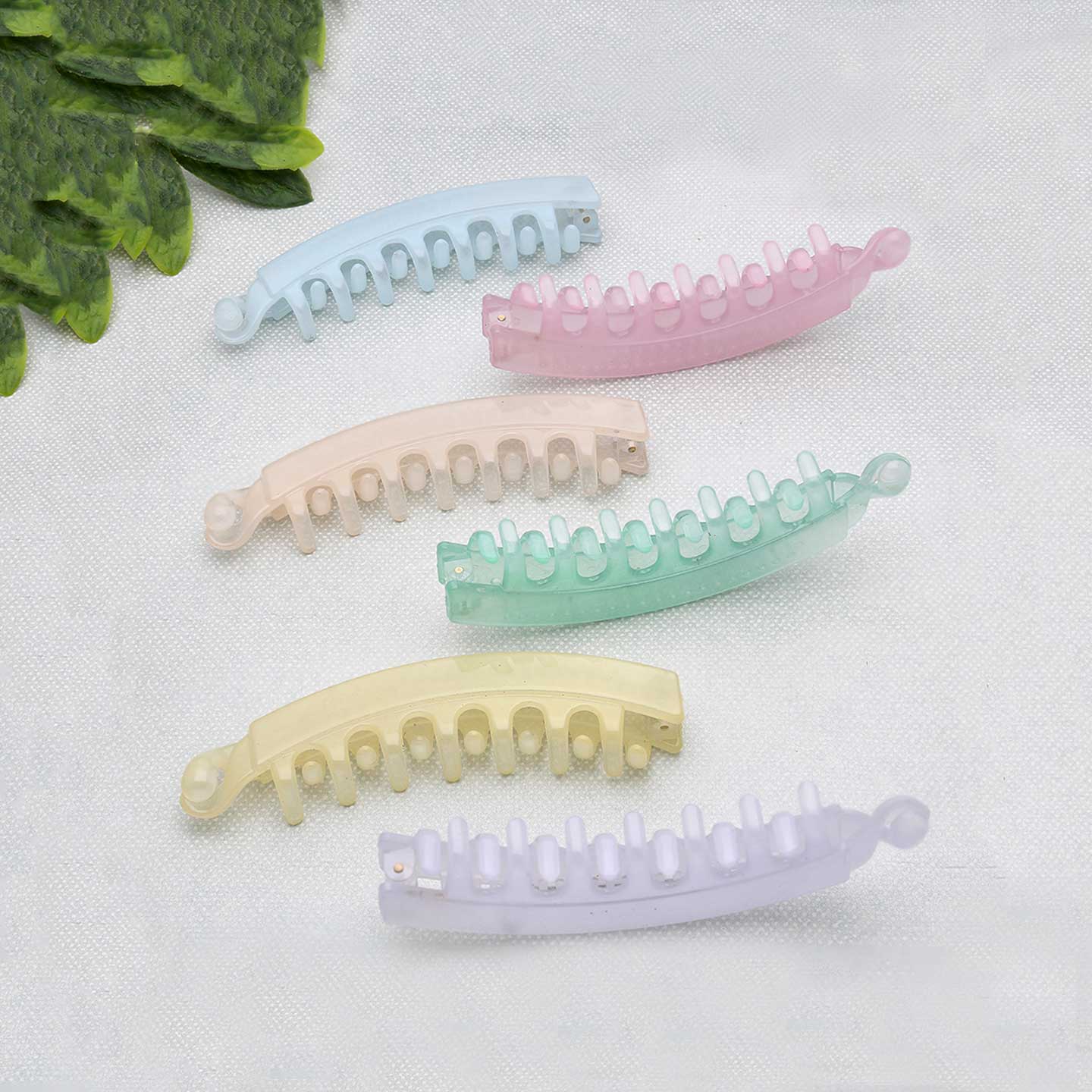 Banana Hair Claw - ESKU302001826