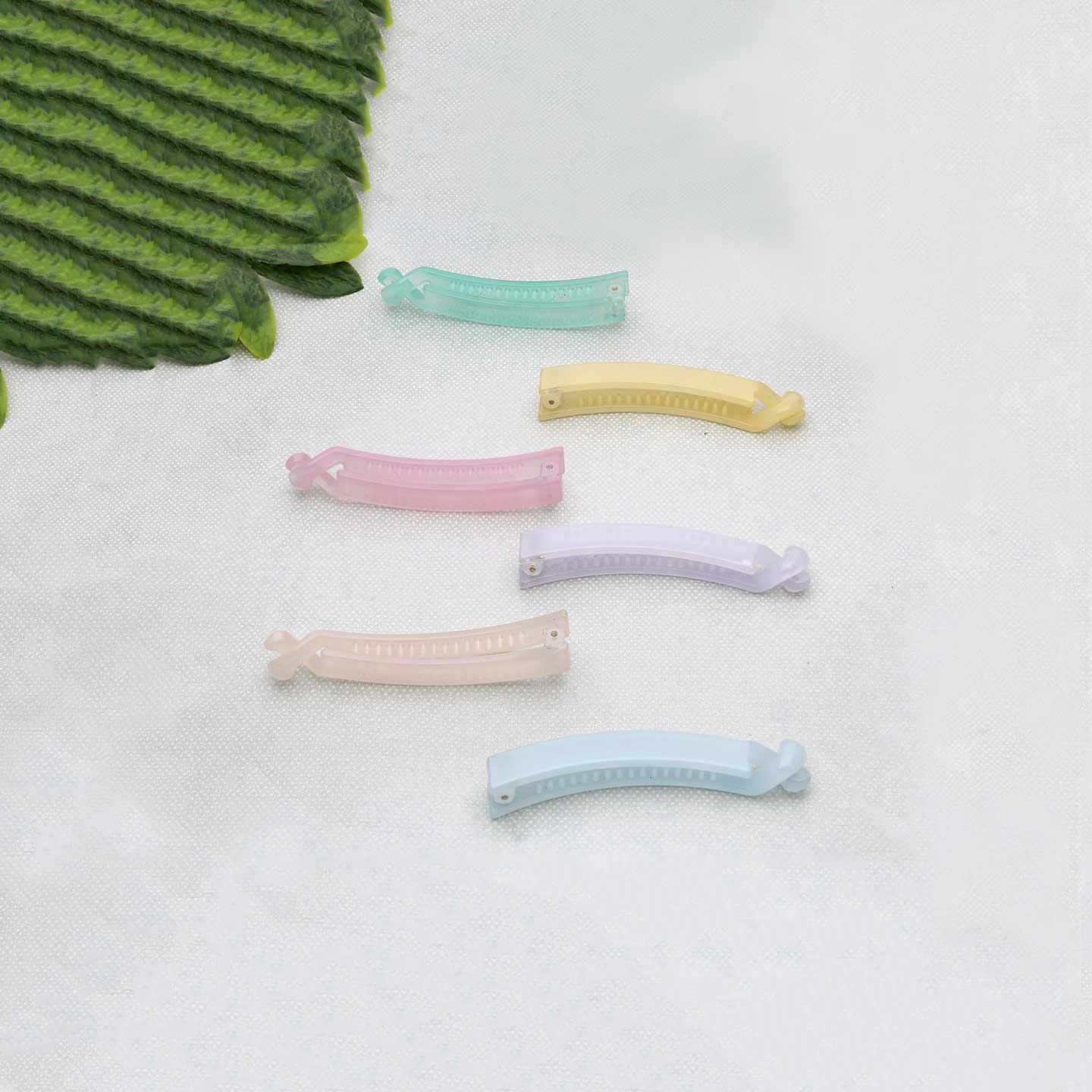 Unique Hair Banana Clips - ESKU302001838