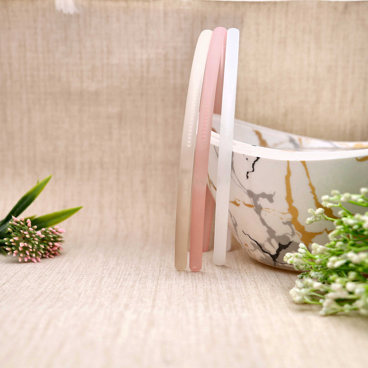 Pack Of 12 Plastic Hair Bands - ESKU302202789