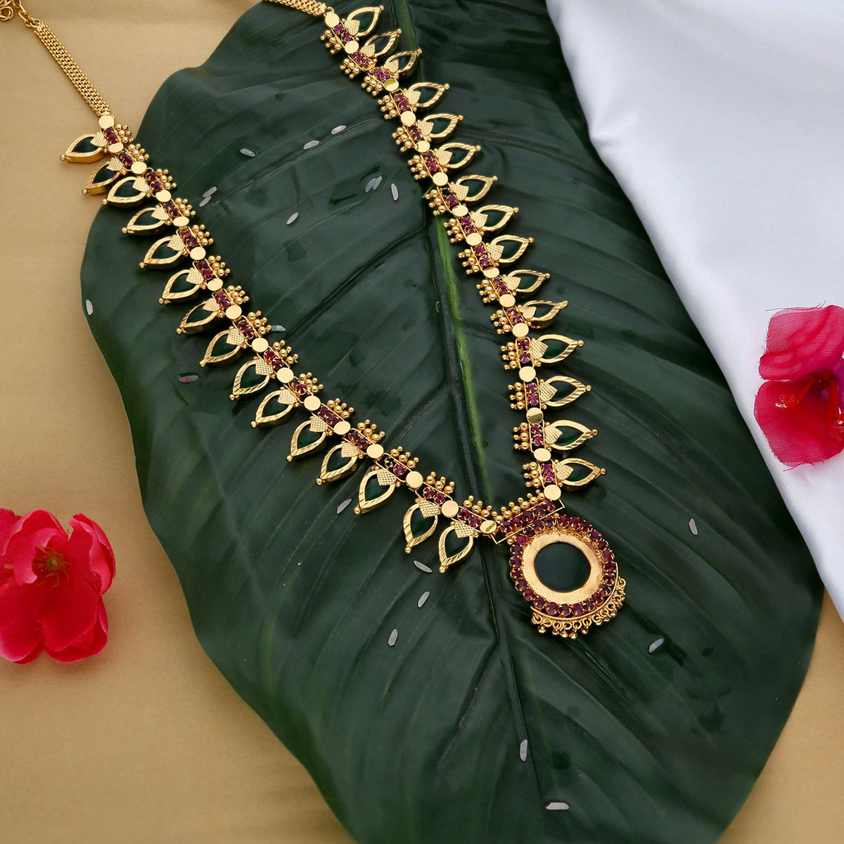 Kerala Style Palakka Necklace - ESKU302303066