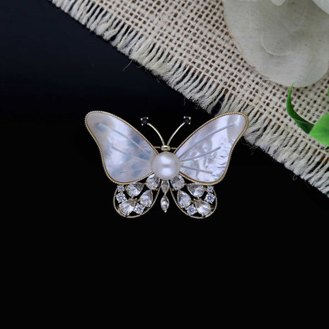 Premium Butterfly Brooch With Pearl - ESKU302303147