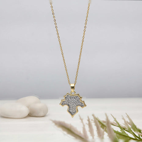 Stylish Trendy Leaf Shaped Pendant - ESKU302303207