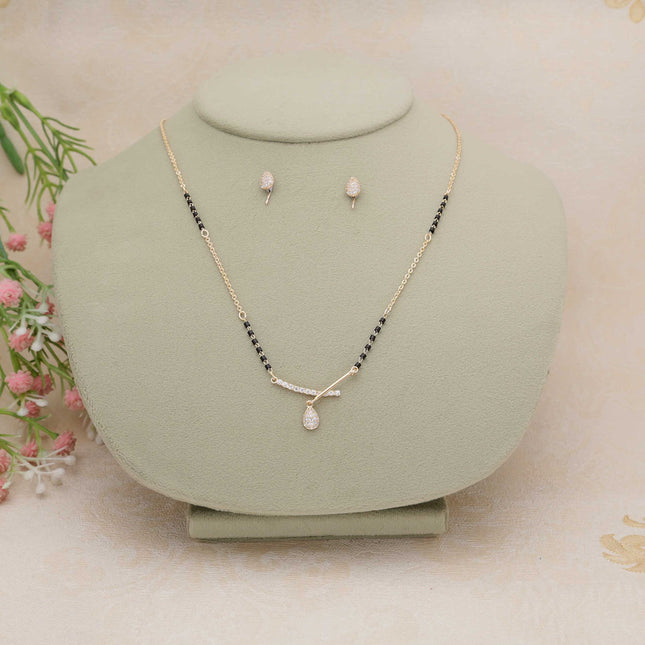 Graceful Swirl Mangalsutra - ESKU30250970
