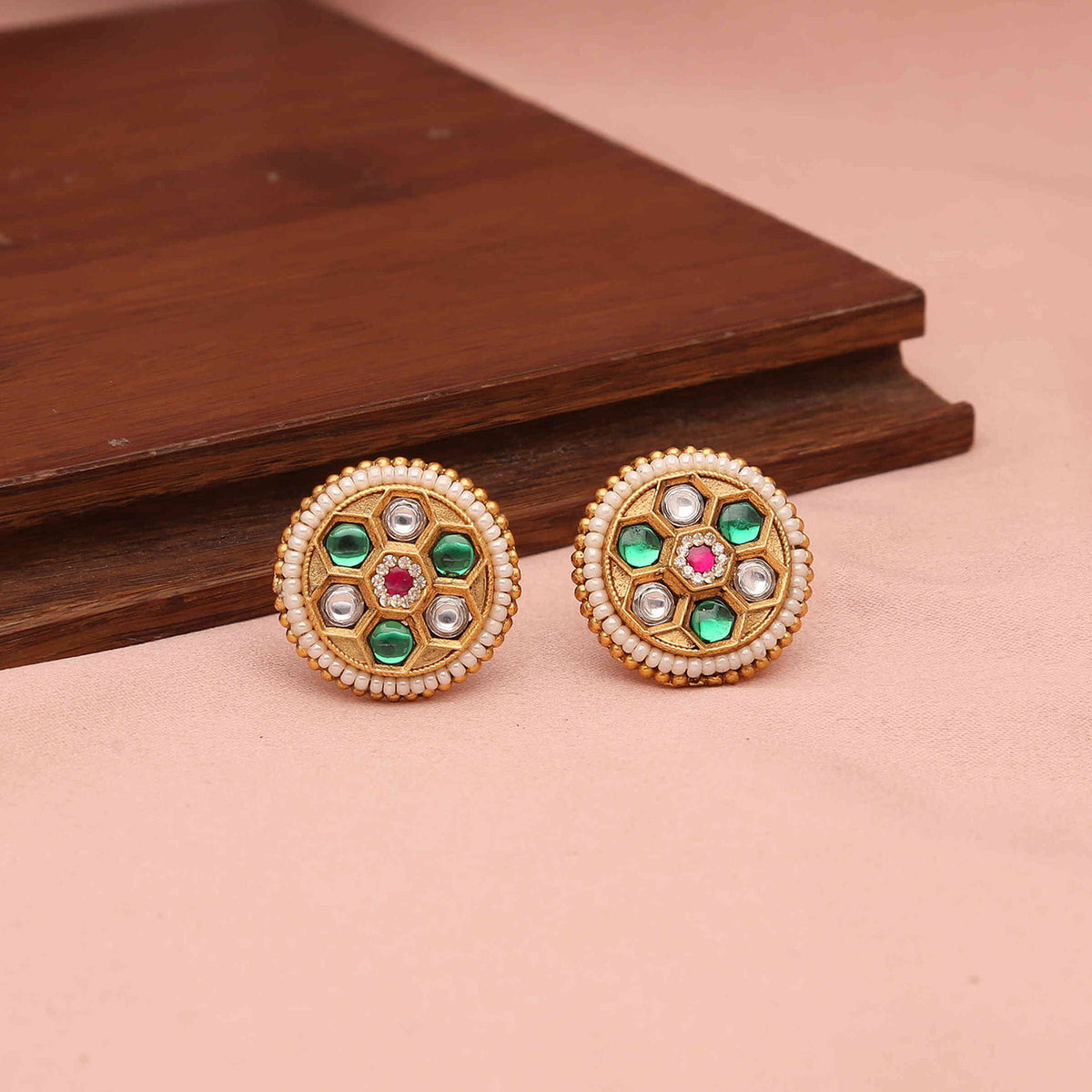 Round Jadau Kundan stud Earrings - ESKU30251198