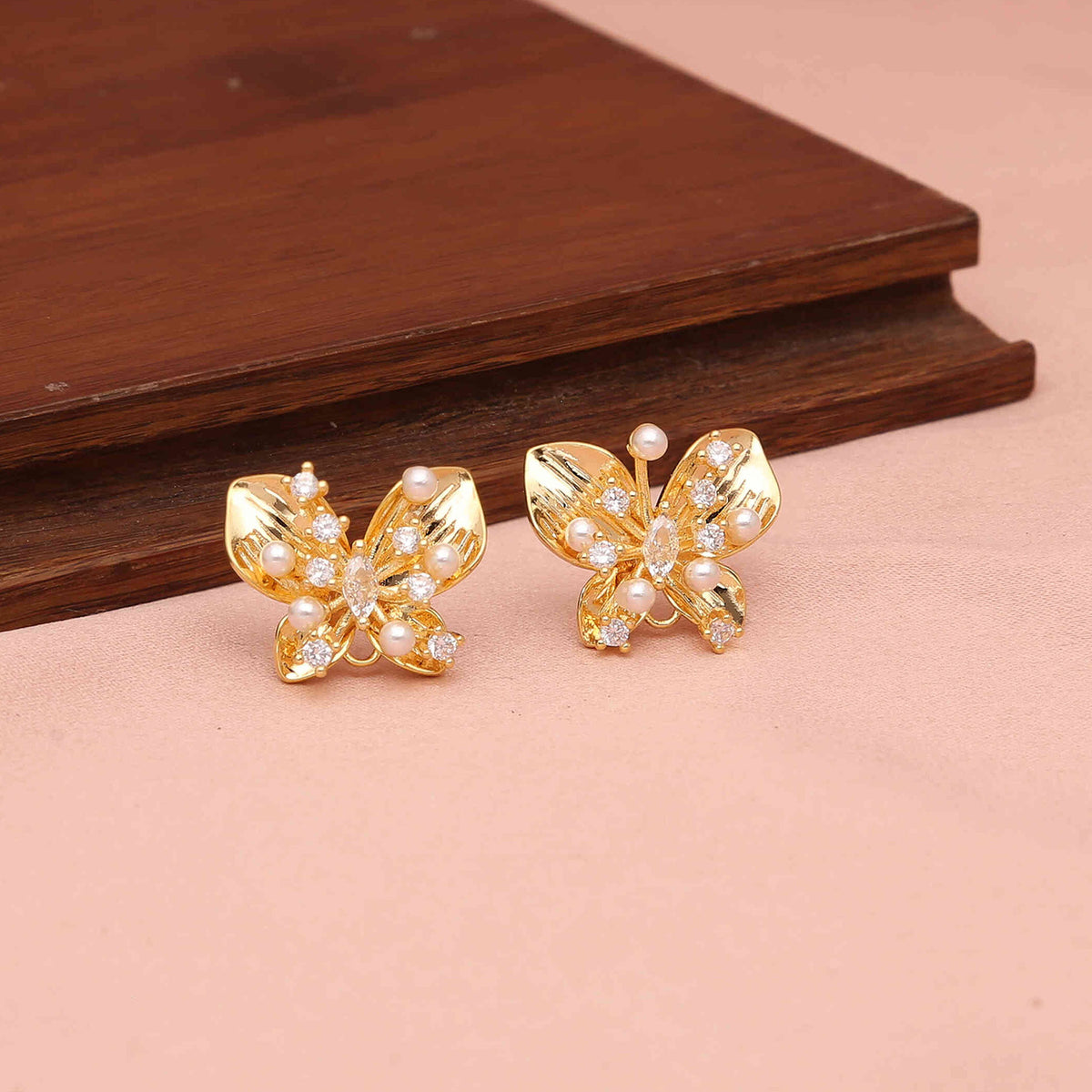 Butterfly Stud Earrings - ESKU30251200
