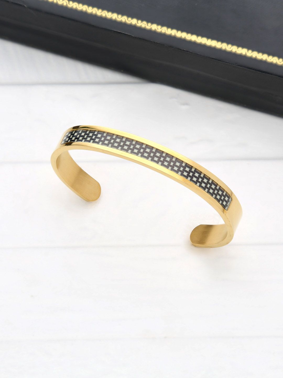 Men's Kada Bracelet in Gold finish - THF1243