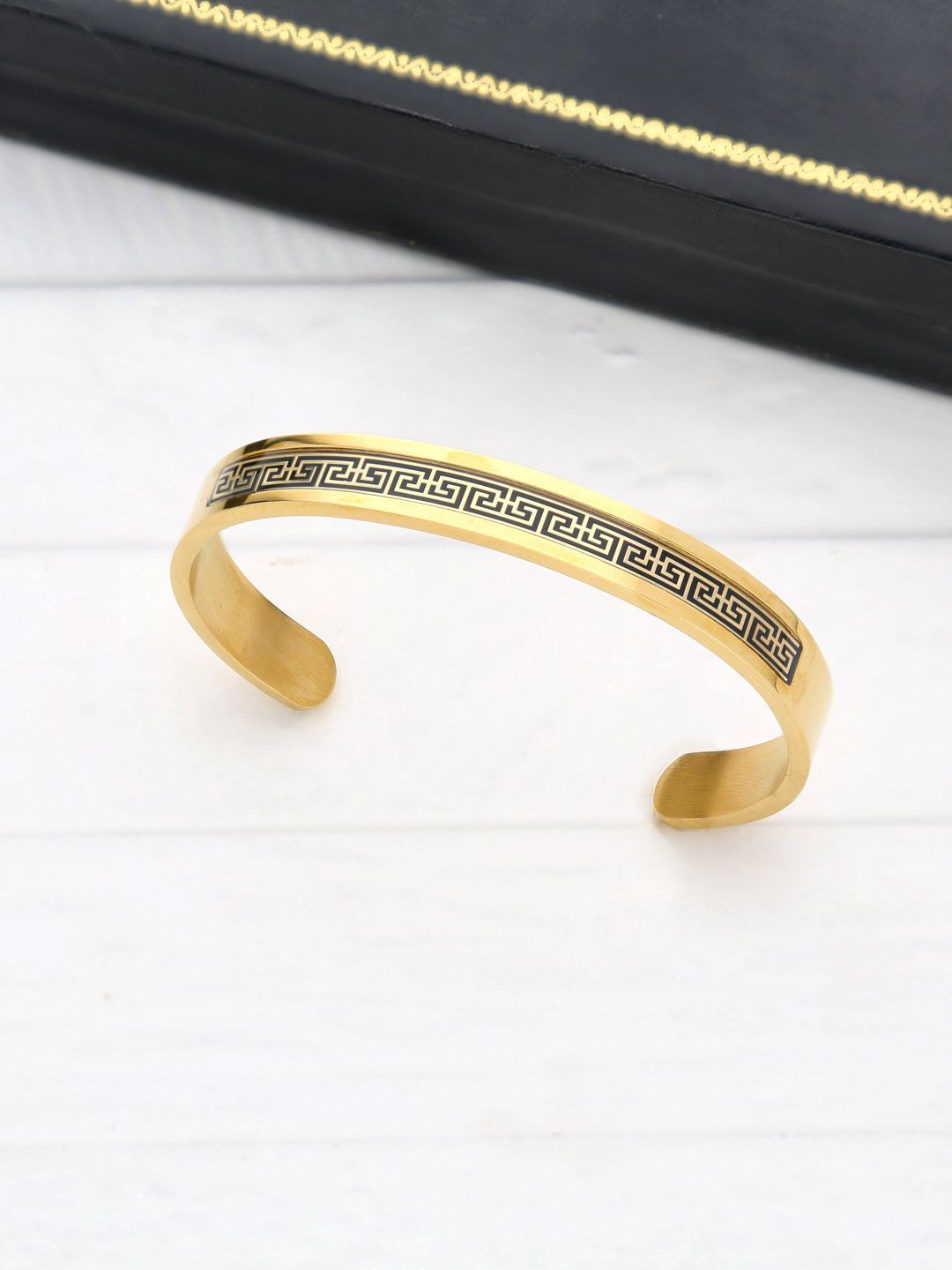 Men's Kada Bracelet in Gold finish - THF1241